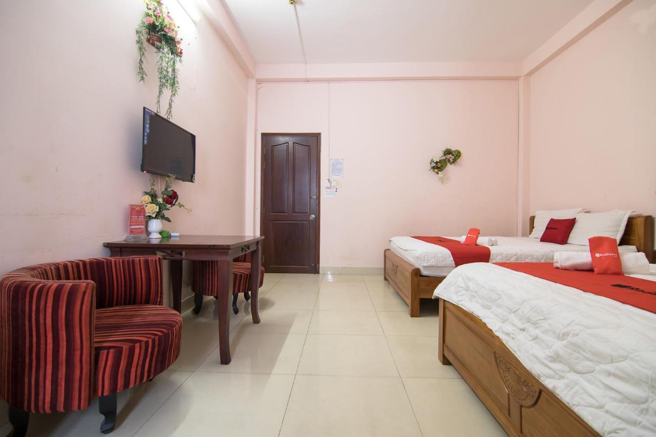 Reddoorz Plus Near Aeon Mall Tan Phu 2 Cidade de Ho Chi Minh Exterior foto